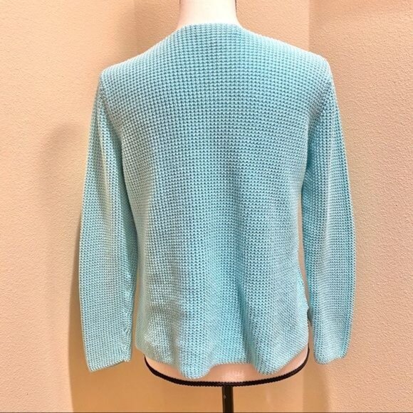 Tommy Bahama Mint Sweater, Crocheted Look, V-Neck, Size Med - Picture 4 of 7